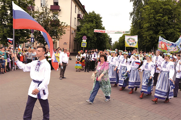 З Тальяці — з песнямі